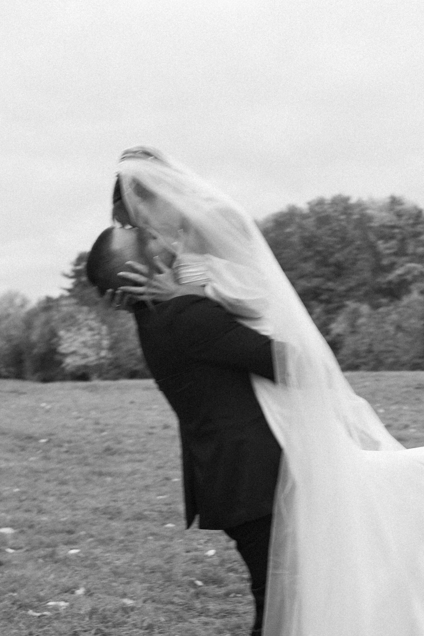 Fotograf za venčanje u Šumaricama u Kradujevcu, portret mlade i mladoženje