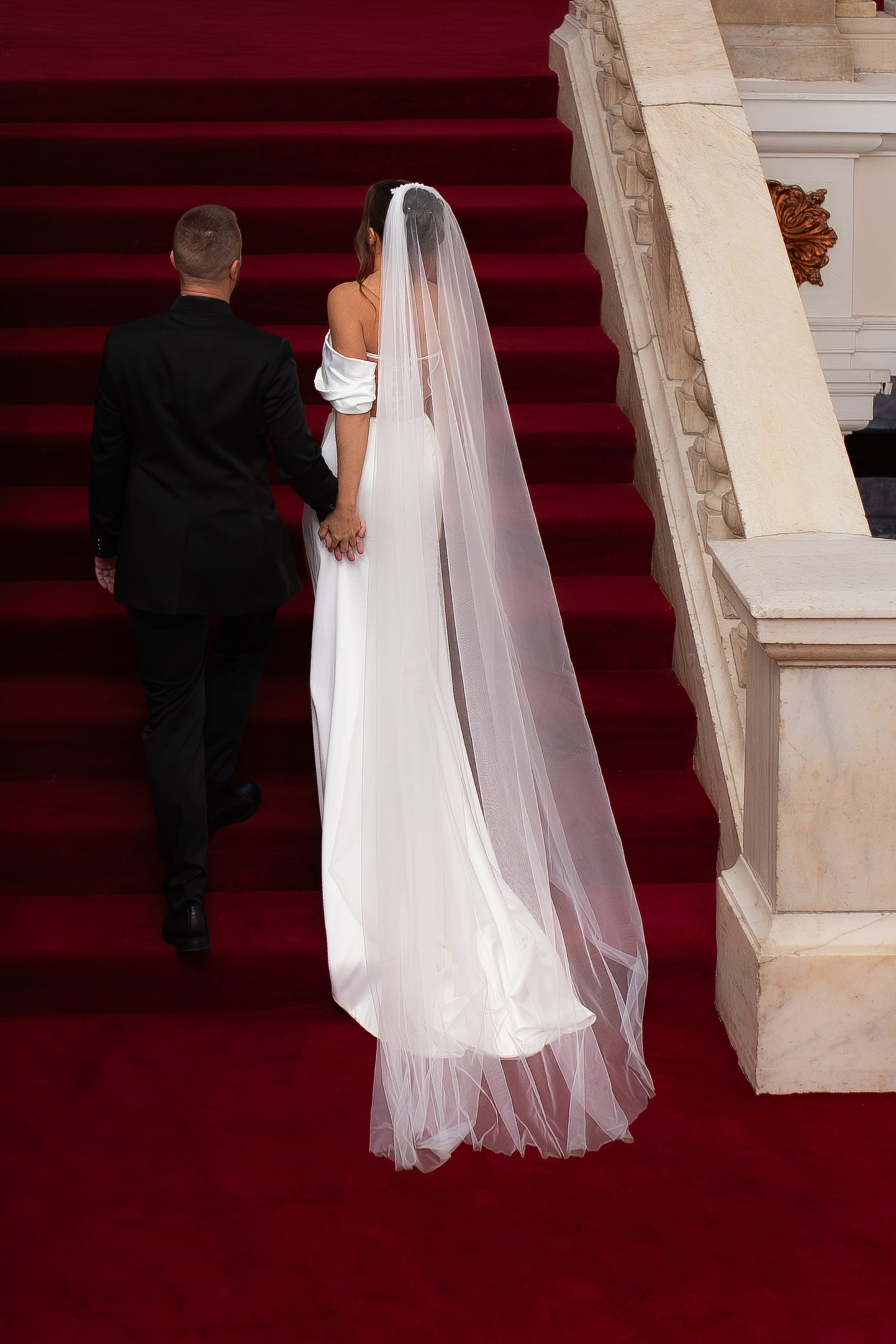 Close up photo with the emphasis on the brides veil