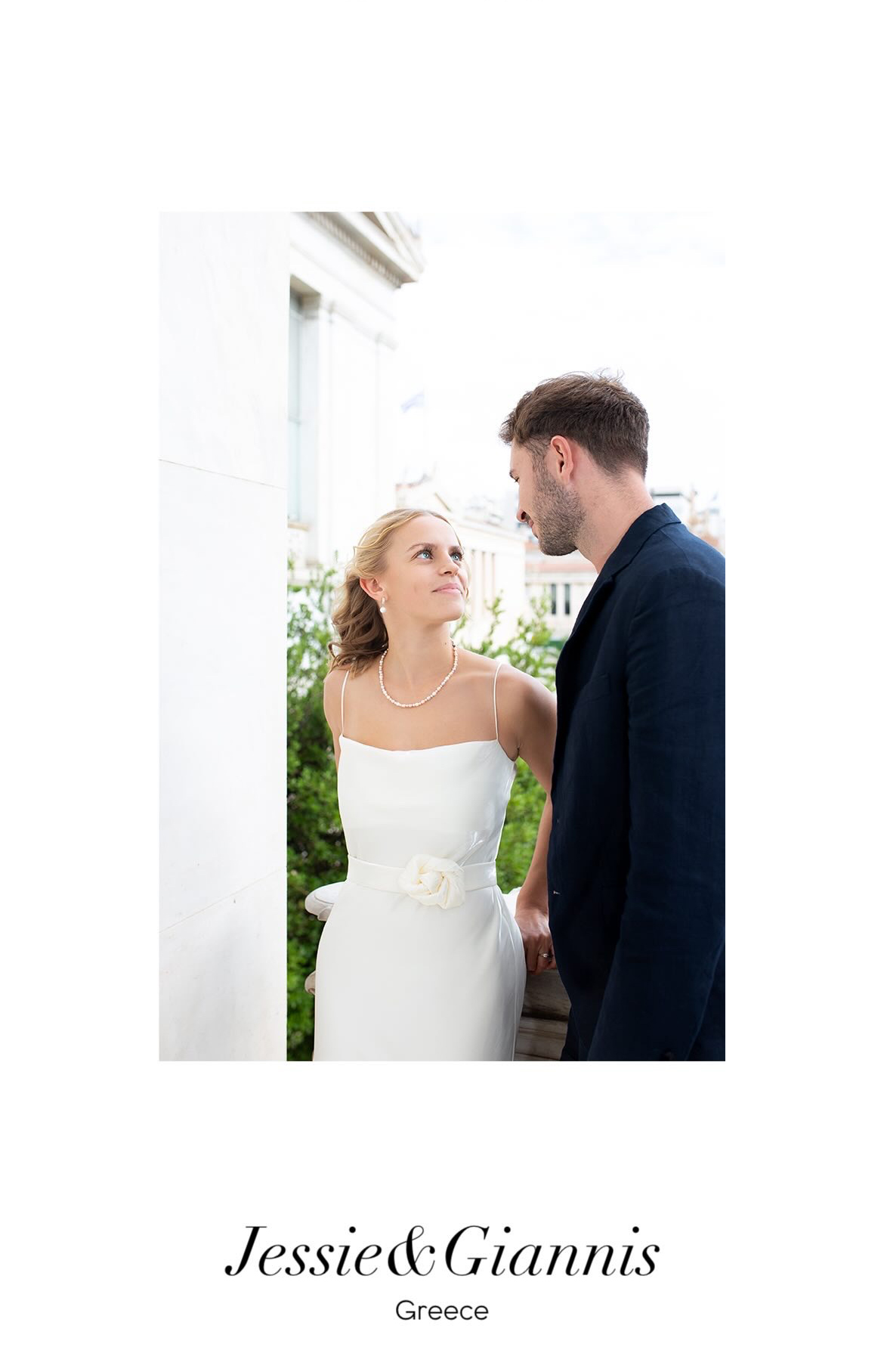 Destination Editorial Wedding Photographer capturing beautiful weddings in Europe and beyond. Loose editorial style with an artistic documentary touch.