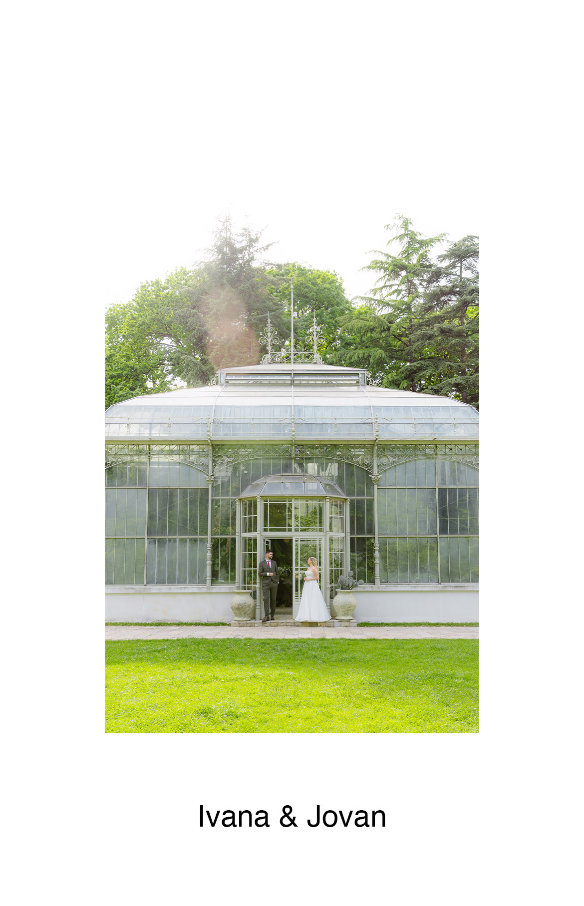 MIJO WEDDINGS 41 Destination Editorial Wedding Photographer capturing beautiful love stories in Europe and beyond. Loose editorial style with an artistic documentary approach.